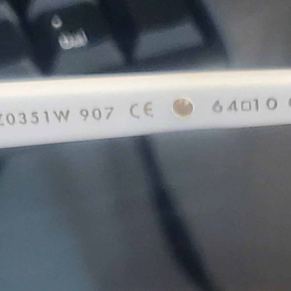 Louis Vuitton AVIATOR SUNGLASSES - Picture 3 of 5